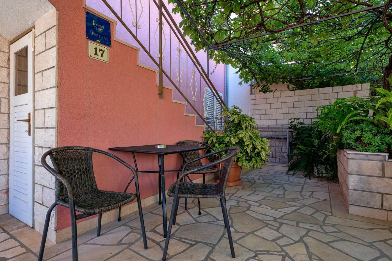 Apartments Ana Buratovic Стари Град Екстериор снимка